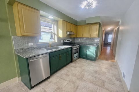 Tiny photo for 1039 W 103rd Street, Chicago, IL 60643 (MLS # 12577643)