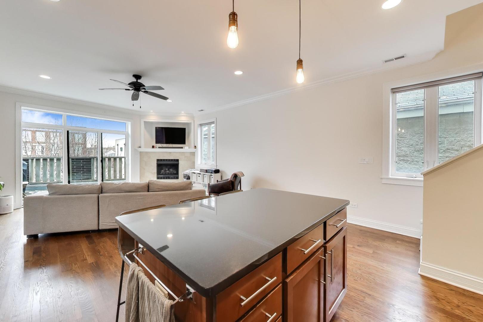 2726 W Cortez Street 3