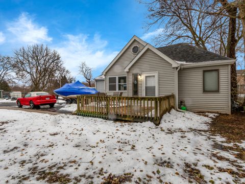 Photo of 5421 Cleveland Drive, McHenry, IL 60050 (MLS # 12535014)