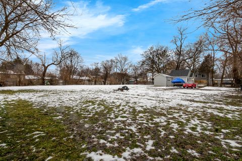 Tiny photo for 5421 Cleveland Drive, McHenry, IL 60050 (MLS # 12535014)