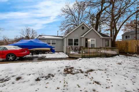 Tiny photo for 5421 Cleveland Drive, McHenry, IL 60050 (MLS # 12535014)