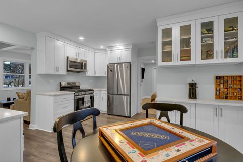 Tiny photo for 5421 Cleveland Drive, McHenry, IL 60050 (MLS # 12535014)