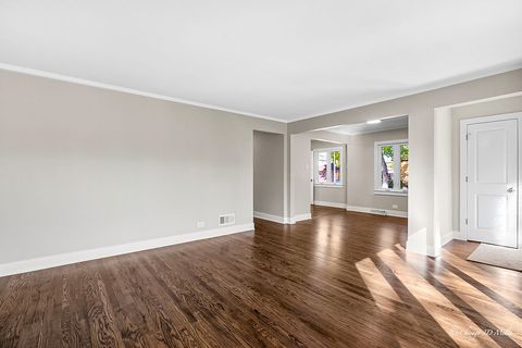 Tiny photo for 5056 N Mont Clare Avenue, Chicago, IL 60656 (MLS # 12504293)