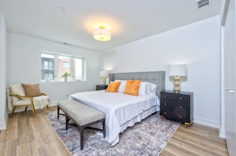 Tiny photo for 9396 Landings Lane #302, Des Plaines, IL 60016 (MLS # 12595345)