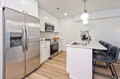 Tiny photo for 9396 Landings Lane #302, Des Plaines, IL 60016 (MLS # 12595345)