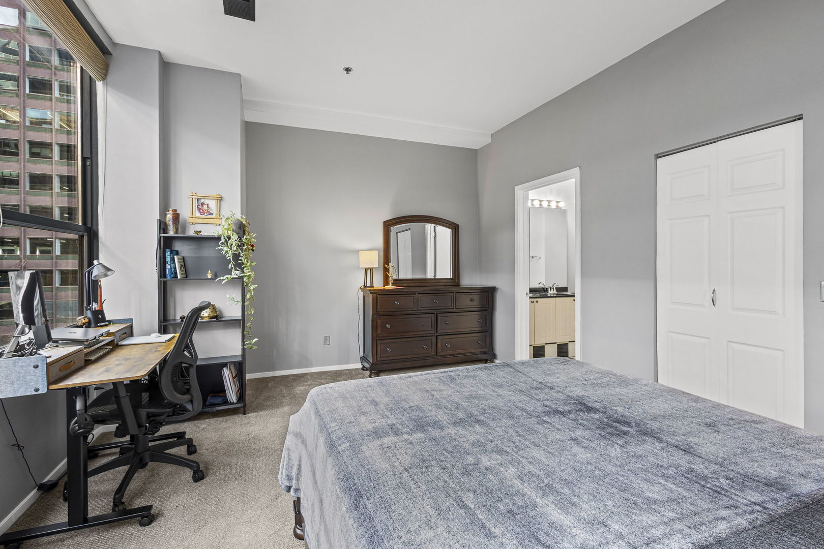 130 S CANAL Street 814