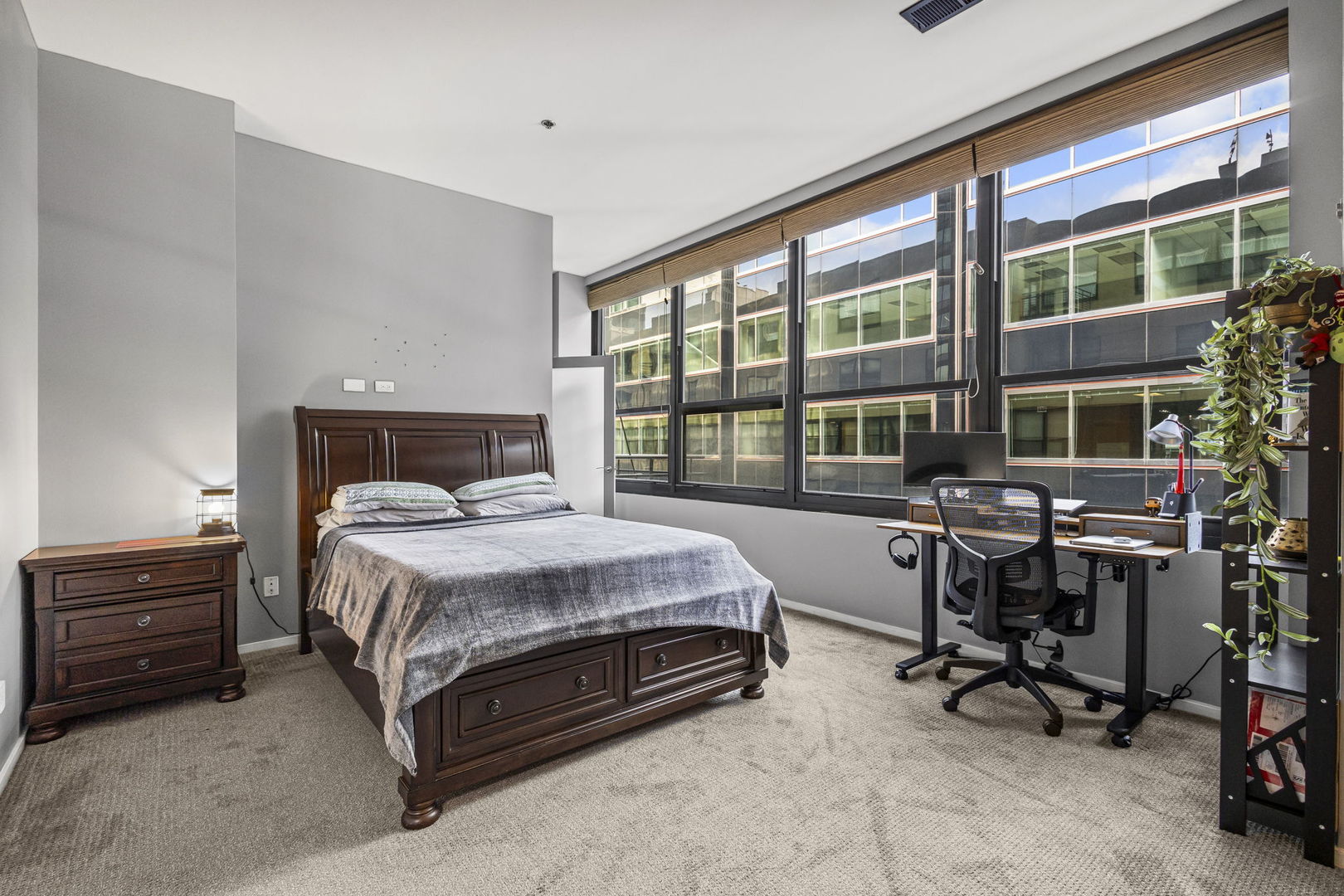 130 S CANAL Street 814