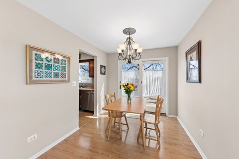 Tiny photo for 120 W Golf Road #A, Libertyville, IL 60048 (MLS # 12581256)
