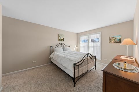 Tiny photo for 120 W Golf Road #A, Libertyville, IL 60048 (MLS # 12581256)