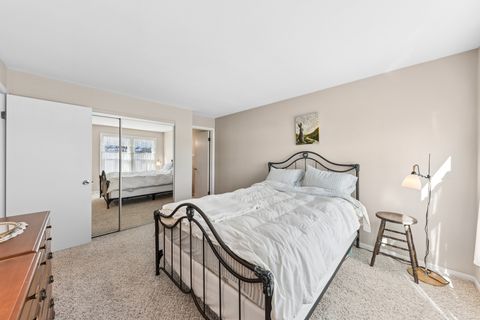 Tiny photo for 120 W Golf Road #A, Libertyville, IL 60048 (MLS # 12581256)