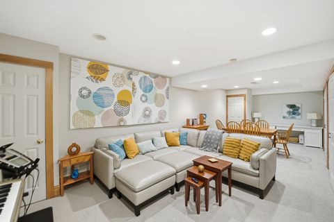 Tiny photo for 15 Manchester Lane, Elmhurst, IL 60126 (MLS # 12502211)
