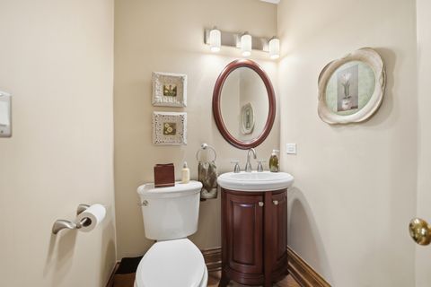 Tiny photo for 15 Manchester Lane, Elmhurst, IL 60126 (MLS # 12502211)