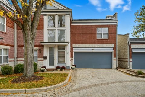 Tiny photo for 15 Manchester Lane, Elmhurst, IL 60126 (MLS # 12502211)