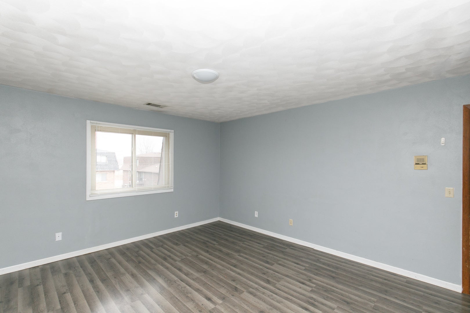 3430 Holiday Court 4