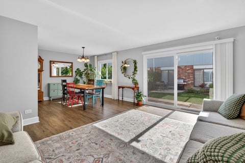 Tiny photo for 1650 Castbourne Court, Wheaton, IL 60189 (MLS # 12655468)