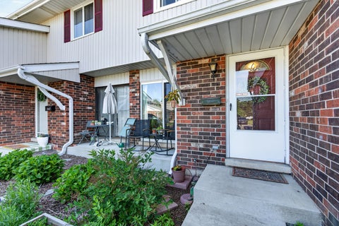 Tiny photo for 1650 Castbourne Court, Wheaton, IL 60189 (MLS # 12655468)
