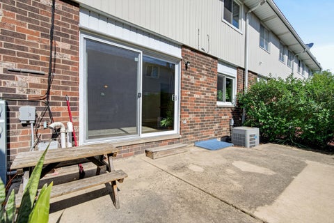 Tiny photo for 1650 Castbourne Court, Wheaton, IL 60189 (MLS # 12655468)