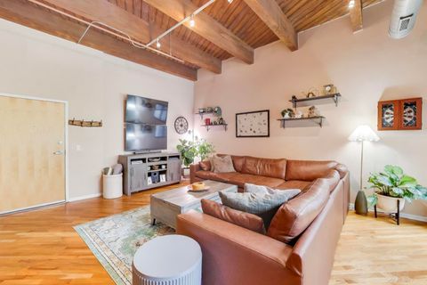 Tiny photo for 1040 W Adams Street #370, Chicago, IL 60607 (MLS # 12590454)