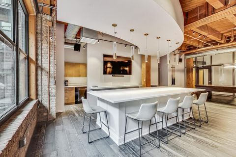 Tiny photo for 1040 W Adams Street #370, Chicago, IL 60607 (MLS # 12590454)