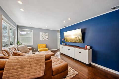 Tiny photo for 3107 Falcon Court, Rolling Meadows, IL 60008 (MLS # 12594272)