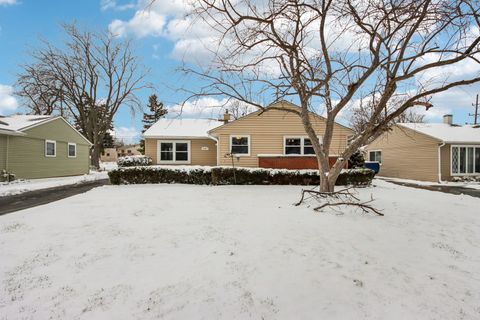 Photo of 3107 Falcon Court, Rolling Meadows, IL 60008 (MLS # 12594272)