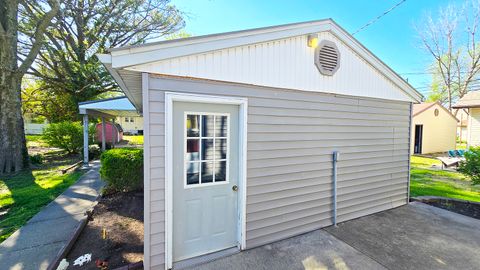 Tiny photo for 322 Linden Avenue, Centralia, IL 62801 (MLS # 12612007)
