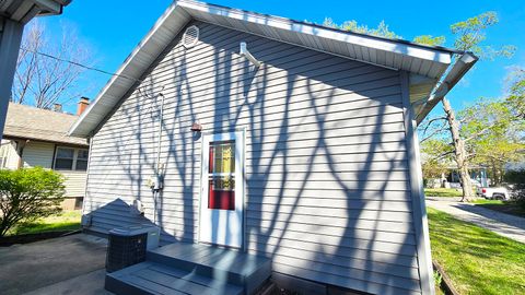 Tiny photo for 322 Linden Avenue, Centralia, IL 62801 (MLS # 12612007)