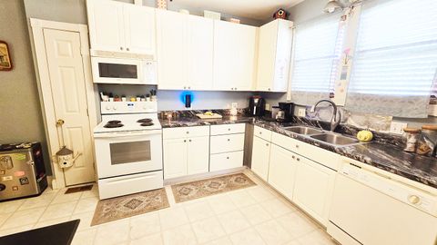 Tiny photo for 322 Linden Avenue, Centralia, IL 62801 (MLS # 12612007)
