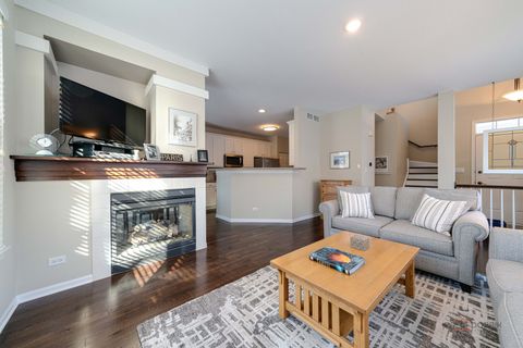 Tiny photo for 439 Pine Lake Circle, Vernon Hills, IL 60061 (MLS # 12528501)