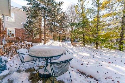 Tiny photo for 439 Pine Lake Circle, Vernon Hills, IL 60061 (MLS # 12528501)