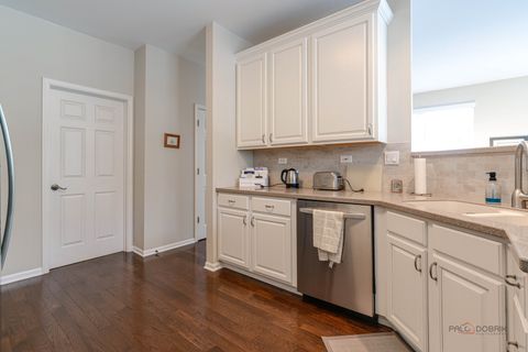 Tiny photo for 439 Pine Lake Circle, Vernon Hills, IL 60061 (MLS # 12528501)