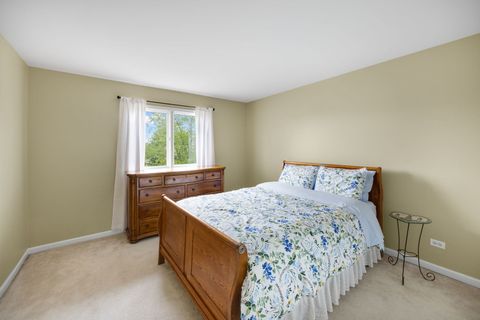 Tiny photo for 852 Sunrise Drive, South Elgin, IL 60177 (MLS # 12631780)