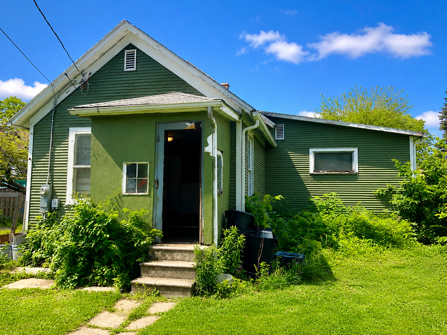 807 W 7th Street