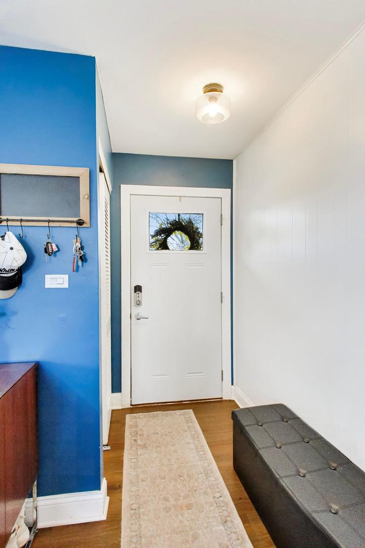 1605 W Lexington Drive