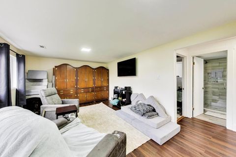 Tiny photo for 1605 W Lexington Drive, Arlington Heights, IL 60004 (MLS # 12615098)