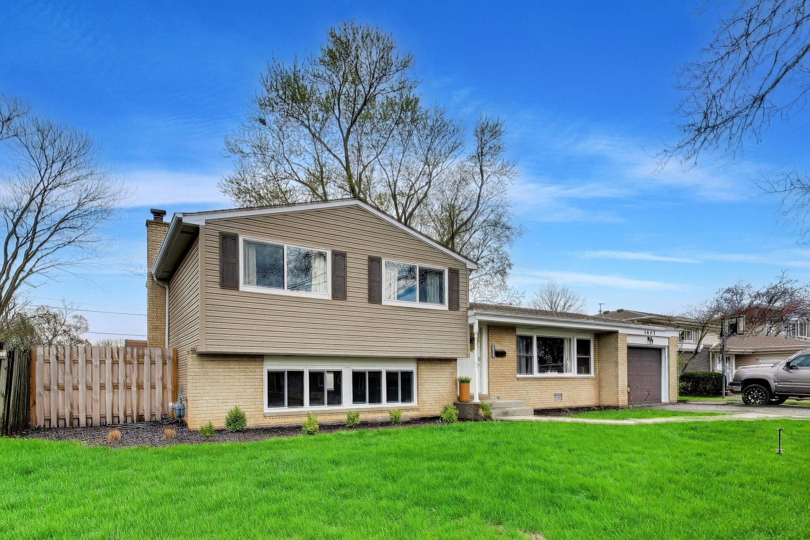 1605 W Lexington Drive