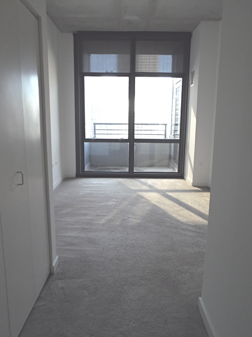 235 W VAN BUREN Street 4416