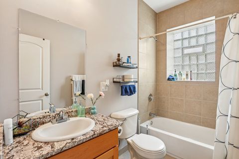 Tiny photo for 1639 W Farwell Avenue #1, Chicago, IL 60626 (MLS # 12613380)
