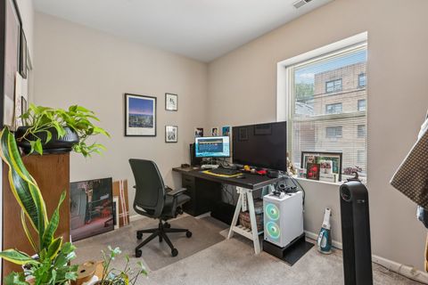 Tiny photo for 1639 W Farwell Avenue #1, Chicago, IL 60626 (MLS # 12613380)