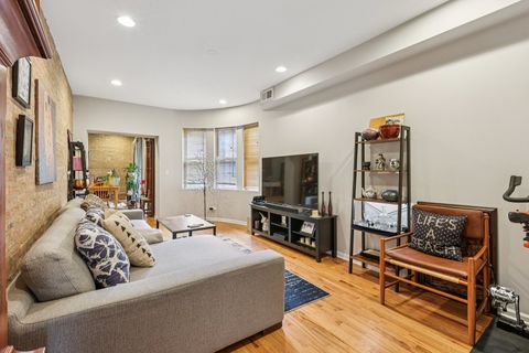 Tiny photo for 1639 W Farwell Avenue #1, Chicago, IL 60626 (MLS # 12613380)