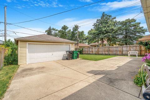 Tiny photo for 10610 Essex Street, Westchester, IL 60154 (MLS # 12431494)