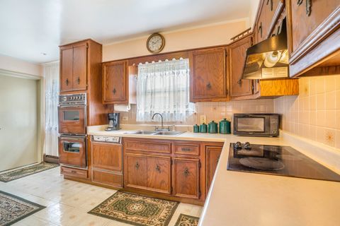 Tiny photo for 10610 Essex Street, Westchester, IL 60154 (MLS # 12431494)