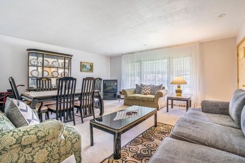 Tiny photo for 10610 Essex Street, Westchester, IL 60154 (MLS # 12431494)