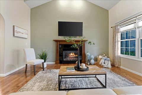 Tiny photo for 5101 Londonderry Road, Bloomington, IL 61704 (MLS # 12504225)