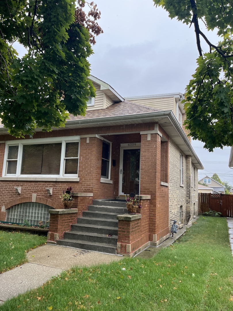 6229 W Waveland Avenue
