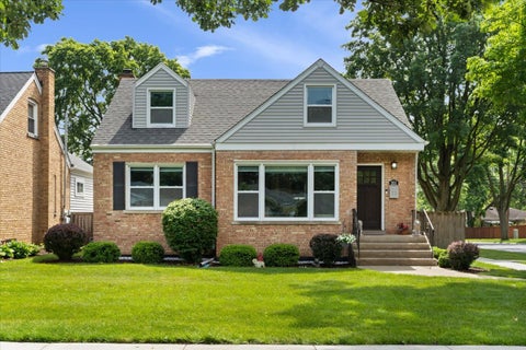 201 N Maple Street, Mount Prospect, IL 60056 - #: 12670785