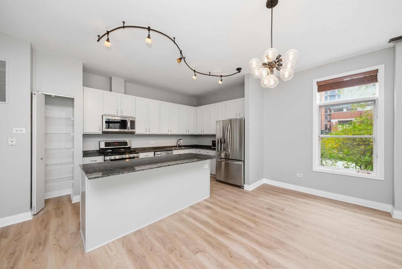 333 N Jefferson Street 201