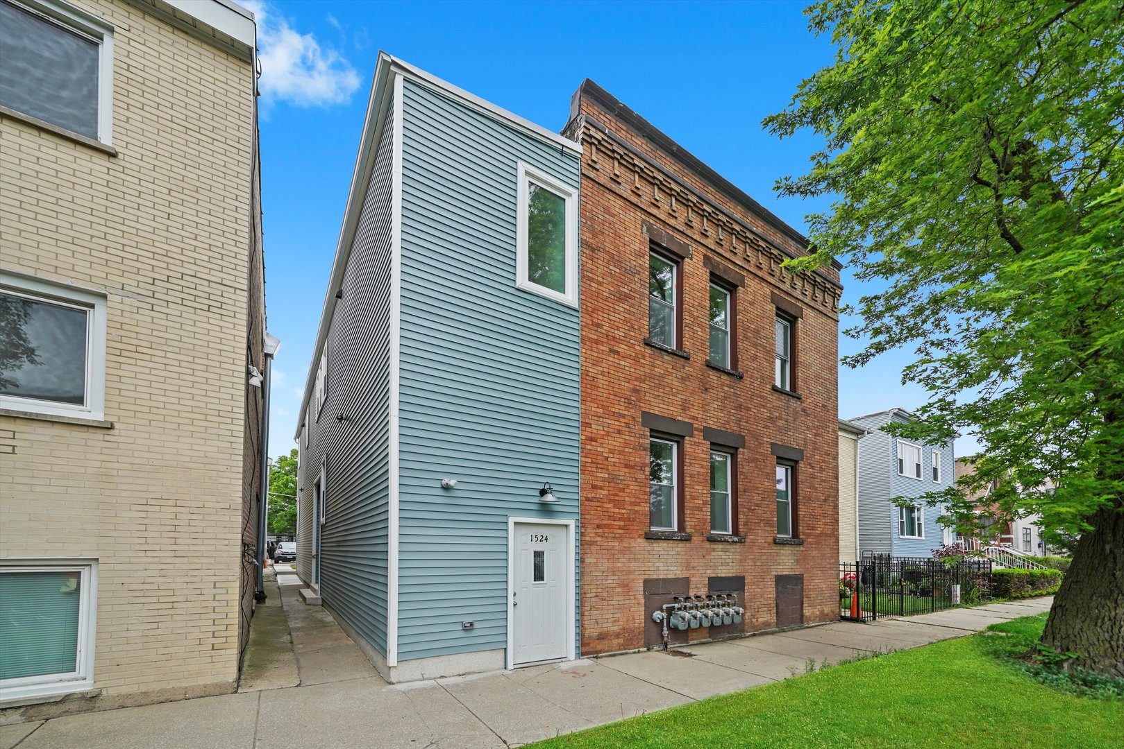 1524 S 51st Court