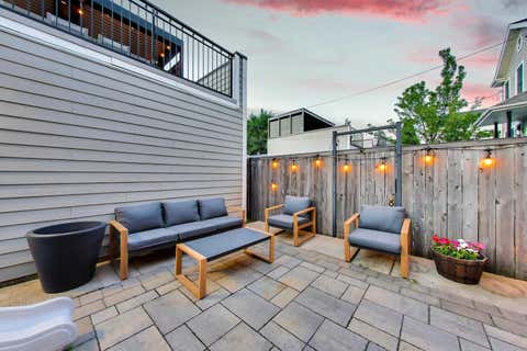 Tiny photo for 2136 W Waveland Avenue, Chicago, IL 60618 (MLS # 12717473)
