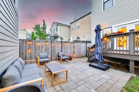 Tiny photo for 2136 W Waveland Avenue, Chicago, IL 60618 (MLS # 12717473)